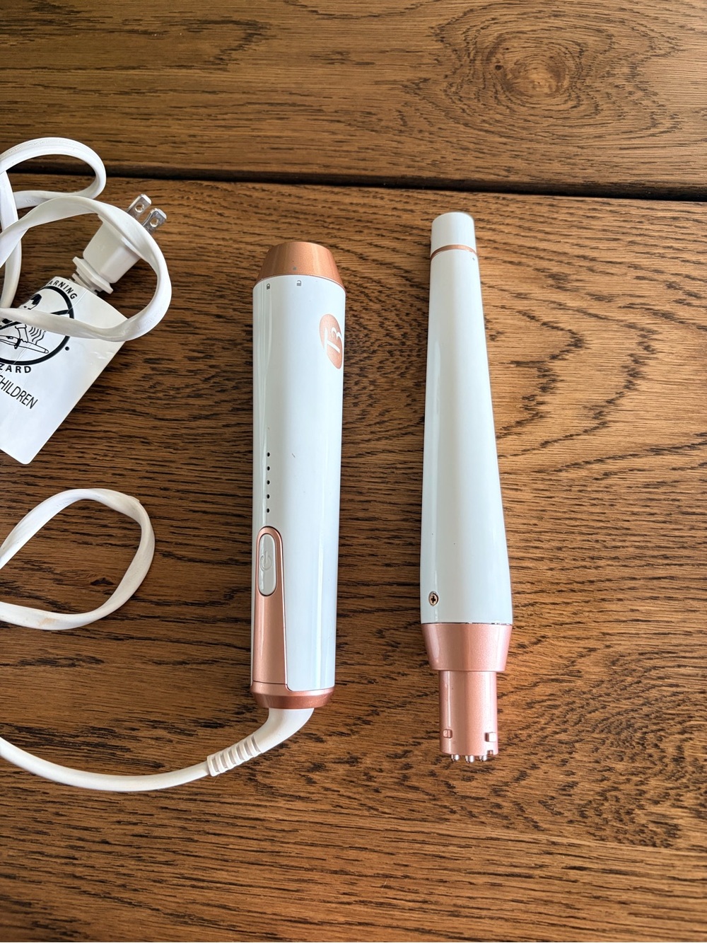 T3 Convertible Curling Wand w/ Tousled Waves Barrel 1.25”-0.75”